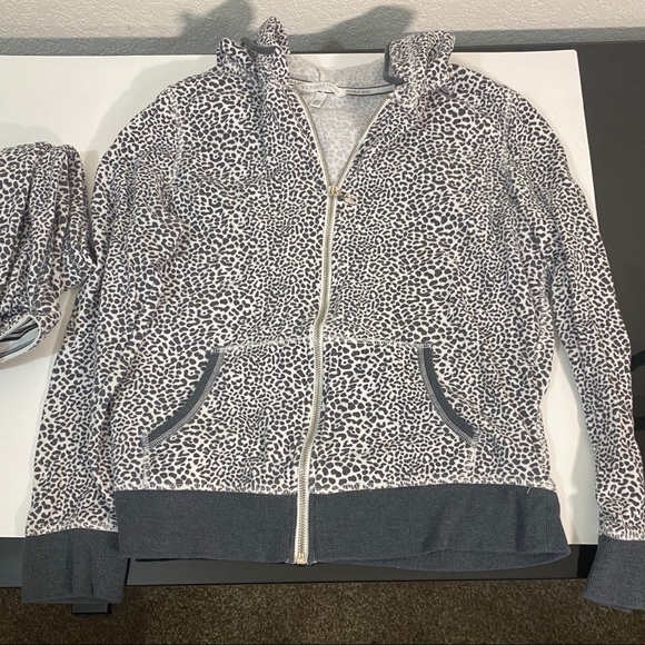 Victoria Secret White and Grey Cheetah Loungewear - Picture 6 of 6